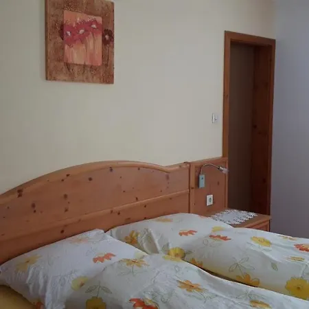 Haus Kristall Konukevi 3*