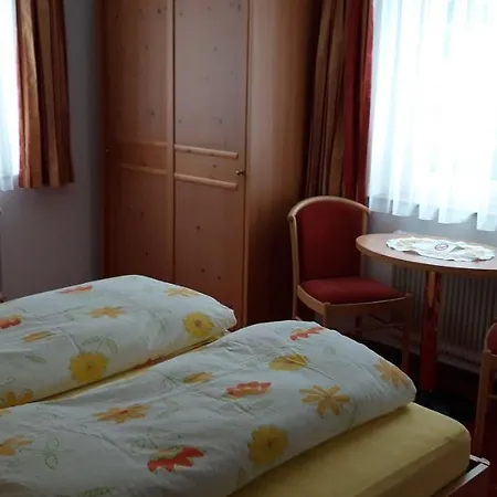 Konukevi Haus Kristall 3*