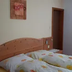 Haus Kristall Casa de hóspedes 3*